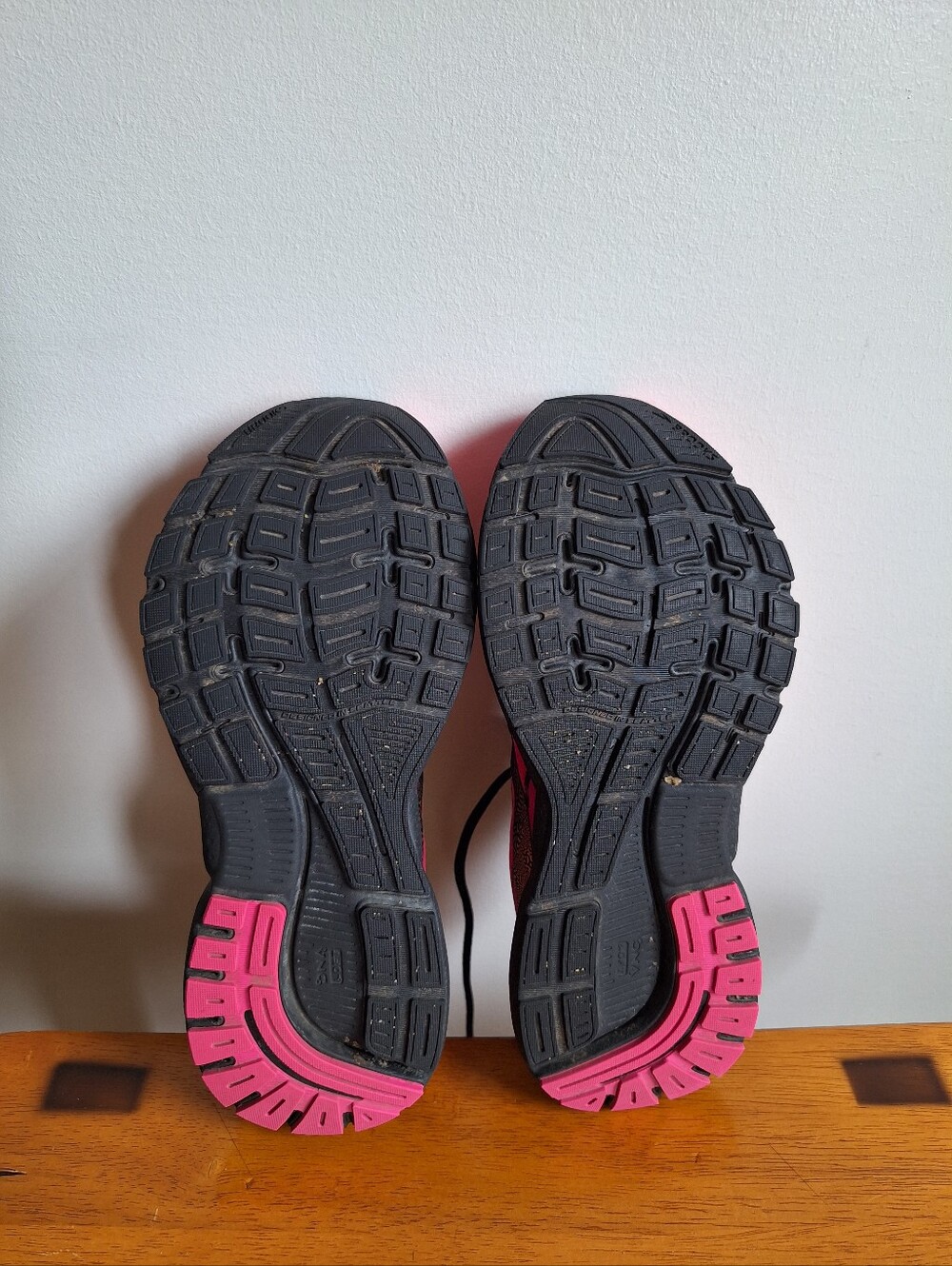 Brooks Women's Trace 3 Pink Glo/Black/Orange Size 7.5B - Picture 6 of 13